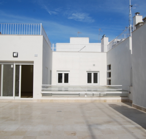 Edificio de viviendas en calle Cristóbal Colón 21, Cádiz