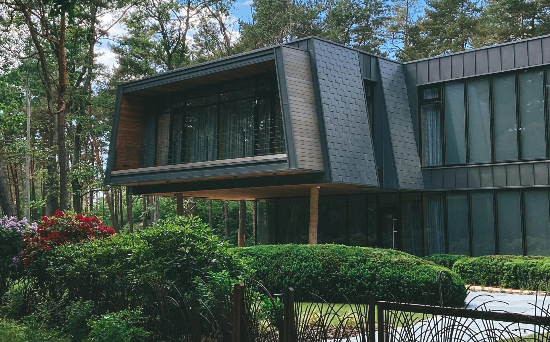 Conectando con la Naturaleza: La Tendencia de Apertura hacia el Jardín en Diseño de Interiores con DProyectos